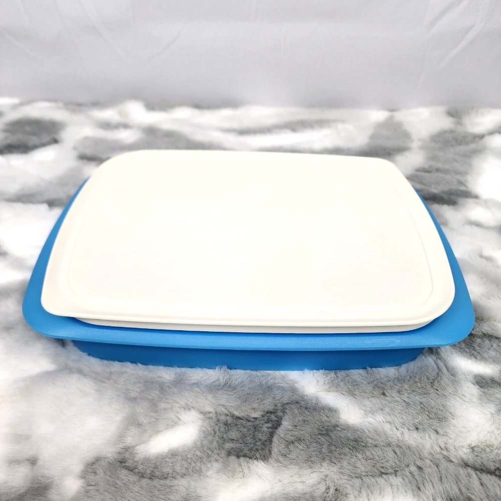 Tupperware 2 piece Snack Bar Maker Blue & White - Bar Mold & Lid - 6488A-4